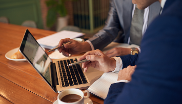 Online Arbitration